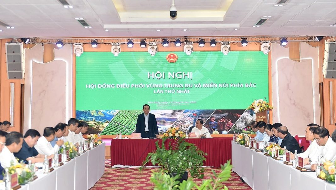 Phó Thủ tướng Trần Lưu Quang chủ trì hội nghị thứ nhất Hội đồng điều phối vùng trung du, miền núi phía bắc Phó Thủ tướng Trần Lưu Quang chủ trì hội nghị thứ nhất Hội đồng điều phối vùng trung du, miền núi phía bắc