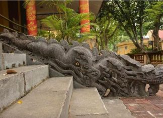 Bảo vật quốc gia thềm rồng Điện Kính Thiên có gì đặc biệt?