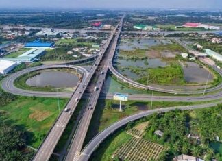Thủ tướng yêu cầu đẩy nhanh tiến độ các công trình, dự án quan trọng quốc gia