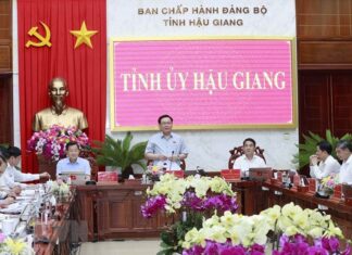Chủ tịch Quốc hội làm việc với Ban Thường vụ Tỉnh ủy Hậu Giang