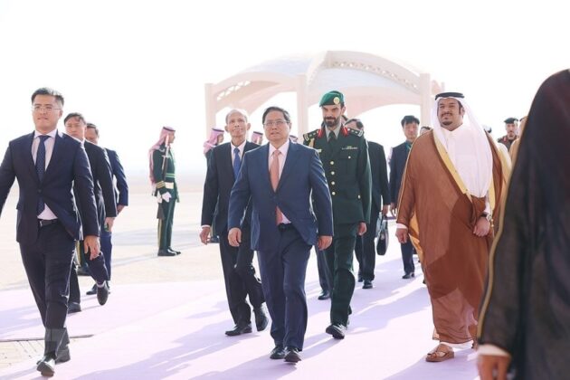 2 min 47 630x420 - Lễ đón Thủ tướng Phạm Minh Chính tại thành phố Riyadh