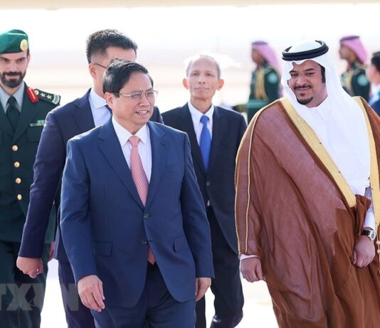 Lễ đón Thủ tướng Phạm Minh Chính tại thành phố Riyadh