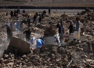 Khung cảnh hoang tàn ở Afghanistan sau trận động đất khiến hơn 2.000 thiệt mạng