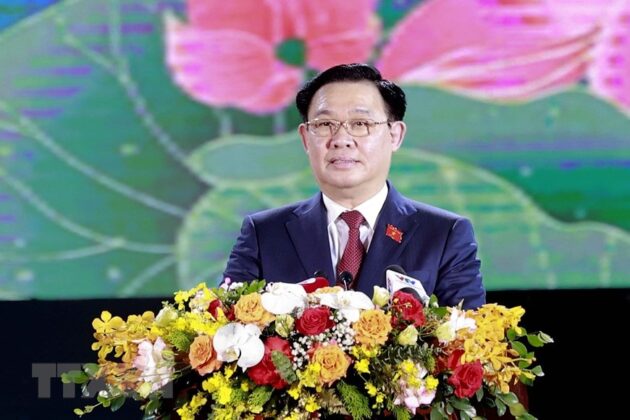 6 min 630x420 - Chủ tịch Quốc hội Vương Đình Huệ dự Lễ kỷ niệm 60 năm thành lập thành phố Vinh