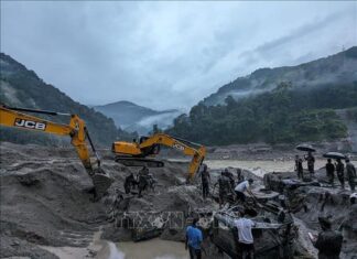 Số nạn nhân thiệt mạng do lũ quét tại Ấn Độ tiếp tục tăng