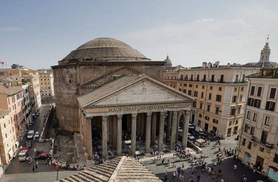 Đền Pantheon tại Roma, Italy.