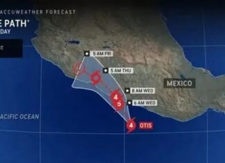 Cơn bão Otis nhanh chóng mạnh lên khi áp sát bờ biển Mexico