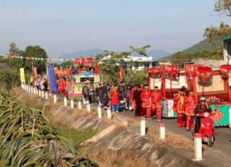 Bình Thuận: Đặc sắc Lễ hội Văn hóa-Du lịch Dinh Thầy Thím Bình Thuận: Đặc sắc Lễ hội Văn hóa-Du lịch Dinh Thầy Thím