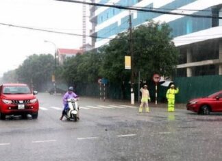 Thủ tướng chỉ đạo chủ động ứng phó mưa lũ tại miền Trung