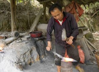 Nghề rèn của người Mông ở Điện Biên được công nhận Di sản Văn hóa phi vật thể Quốc gia