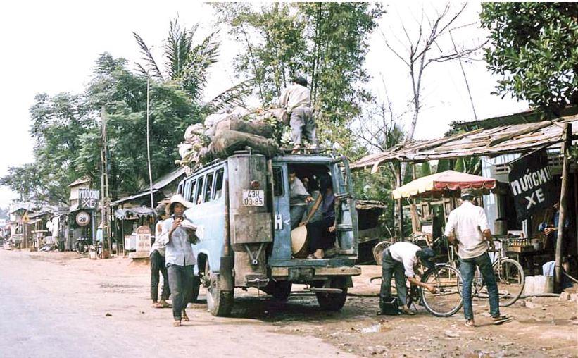 Xe than min - Nét thâm trầm đô thị qua 'Sài Gòn đẹp xưa' của Phạm Công Luận