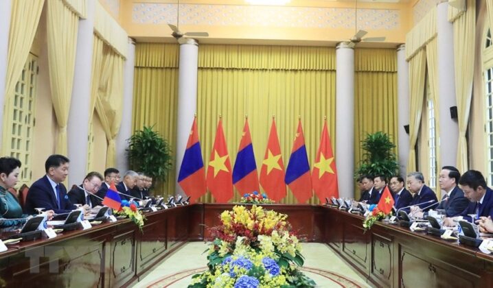 10 min 1 718x420 - Chủ tịch nước chủ trì lễ đón và hội đàm với Tổng thống Mông Cổ