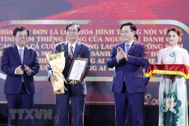 13 min 6 630x420 - Chủ tịch Quốc hội dự Festival Bảo tồn và Phát triển Làng nghề Việt Nam