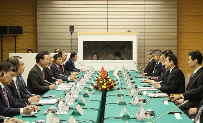 2 2 min 1 692x420 - Chủ tịch nước Võ Văn Thưởng hội đàm và gặp gỡ báo chí với Thủ tướng Nhật Bản Kishida Fumio