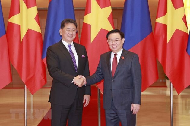 2 min 7 630x420 - Chủ tịch Quốc hội Vương Đình Huệ hội kiến Tổng thống Mông Cổ
