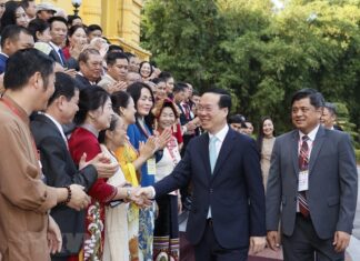 Chủ tịch nước gặp mặt nghệ nhân giỏi trong lĩnh vực thủ công mỹ nghệ
