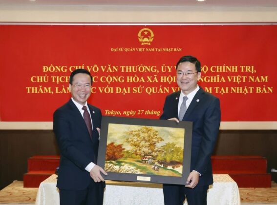 7 min 31 567x420 - Chủ tịch nước Võ Văn Thưởng thăm Đại sứ quán Việt Nam tại Nhật Bản