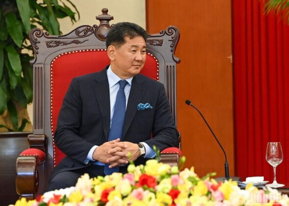 8 1 min 589x420 - Tổng Bí thư Nguyễn Phú Trọng tiếp Tổng thống Mông Cổ Ukhnaagiin Khurelsukh