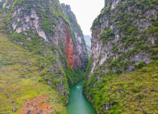 Vẻ đẹp hoang sơ và kỳ vĩ trên Cao nguyên đá Đồng Văn Vẻ đẹp hoang sơ và kỳ vĩ trên Cao nguyên đá Đồng Văn