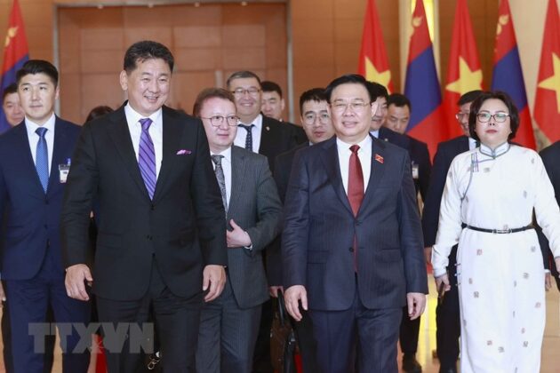 8 min 7 630x420 - Chủ tịch Quốc hội Vương Đình Huệ hội kiến Tổng thống Mông Cổ