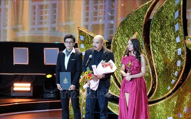 Lien hoan phim Viet Nam 2 min - Liên hoan phim Việt Nam lần thứ XXIII: 'Tro tàn rực rỡ' đoạt giải Bông sen Vàng