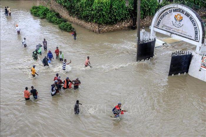 Ngap lut do mua lon tai Mombasa Kenya 1 - Kenya thành lập trung tâm chỉ huy ứng phó lũ lụt khẩn cấp