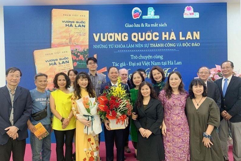 Pham Viet Anh min - Hà Lan dưới góc nhìn độc đáo của Đại sứ Việt Nam
