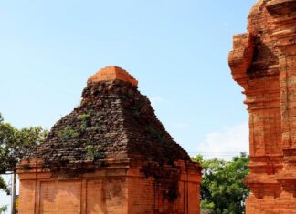 Độc đáo kiến trúc nghệ thuật của Tháp cổ Pô Sah Inư ở Bình Thuận Độc đáo kiến trúc nghệ thuật của Tháp cổ Pô Sah Inư ở Bình Thuận