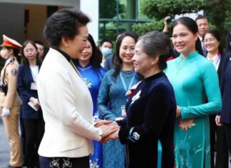 Phu nhân Tổng Bí thư Việt Nam-Trung Quốc thăm Bảo tàng Phụ nữ