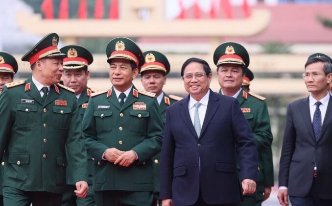 1 min 60 678x420 - Thủ tướng Chính phủ Phạm Minh Chính thăm Học viện Quốc phòng