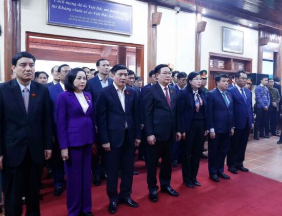 1 min 80 550x420 - Hoạt động của Chủ tịch Quốc hội Vương Đình Huệ tỉnh Thái Nguyên