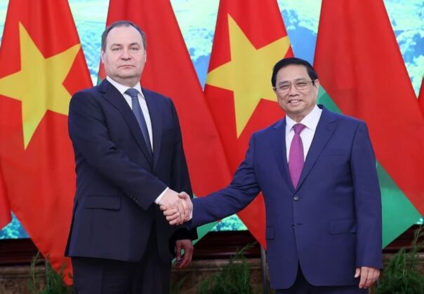 10 min 6 604x420 - Thủ tướng Phạm Minh Chính đón và hội đàm với Thủ tướng Belarus