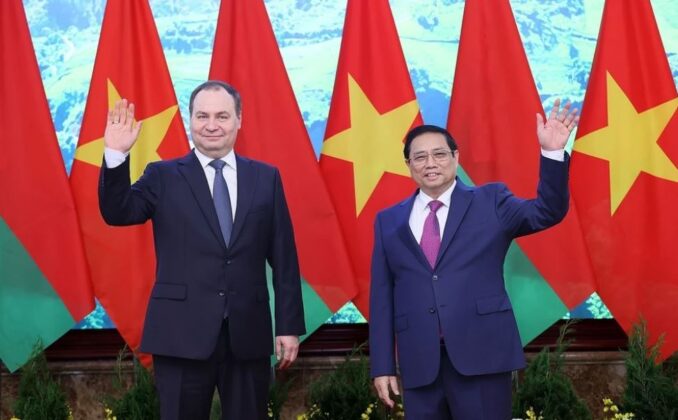 11 min 4 678x420 - Thủ tướng Phạm Minh Chính đón và hội đàm với Thủ tướng Belarus