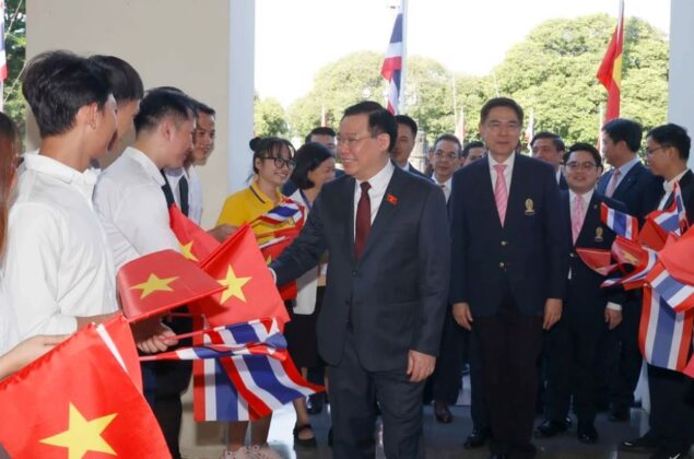 2 min 26 635x420 - Chủ tịch Quốc hội Vương Đình Huệ thăm Đại học Chulalongkorn của Thái Lan