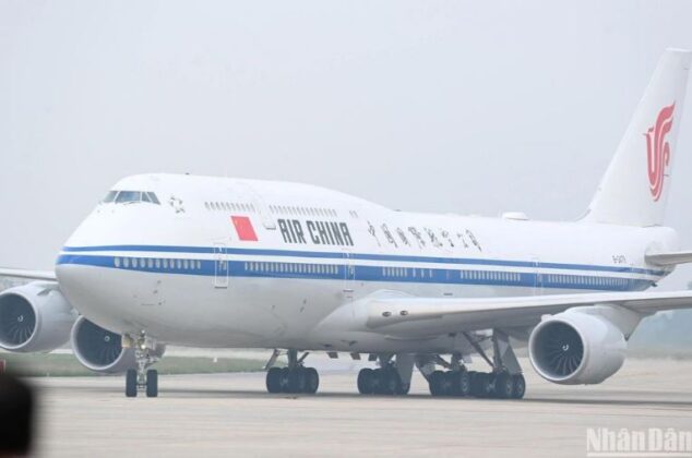 2 min 41 634x420 - Tổng Bí thư, Chủ tịch Trung Quốc Tập Cận Bình đến Hà Nội, bắt đầu chuyến thăm Việt Nam