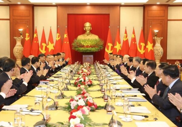 2 min 43 600x420 - Tổng Bí thư Nguyễn Phú Trọng hội đàm với Tổng Bí thư, Chủ tịch nước Trung Quốc