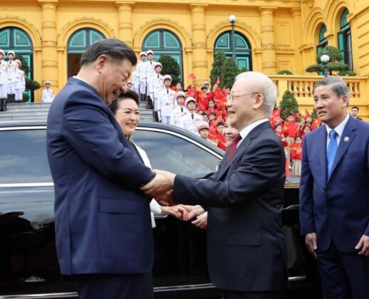 3 min 42 518x420 - Lễ đón Tổng Bí thư, Chủ tịch nước Trung Quốc thăm cấp Nhà nước tới Việt Nam