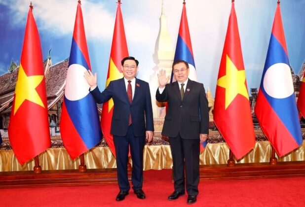 4 min 14 618x420 - Chủ tịch Quốc hội Vương Đình Huệ hội đàm với Chủ tịch Quốc hội Lào