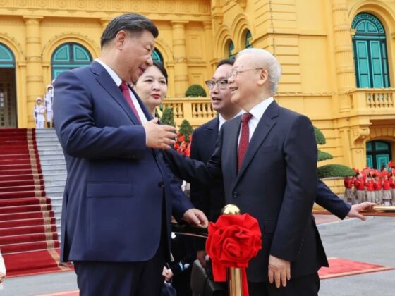 4 min 42 560x420 - Lễ đón Tổng Bí thư, Chủ tịch nước Trung Quốc thăm cấp Nhà nước tới Việt Nam