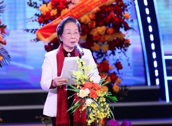4 min 64 573x420 - Thủ tướng Phạm Minh Chính dự Lễ trao Giải thưởng Nhân tài Đất Việt năm 2023