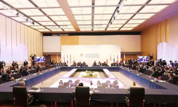 6 min 43 698x420 - Thủ tướng dự khai mạc Hội nghị Cấp cao kỷ niệm 50 năm quan hệ ASEAN-Nhật Bản