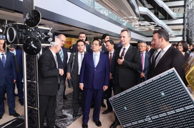 6 min 638x420 - Thủ tướng thăm Tập đoàn Công nghiệp Hàng không Vũ trụ Thổ Nhĩ Kỳ