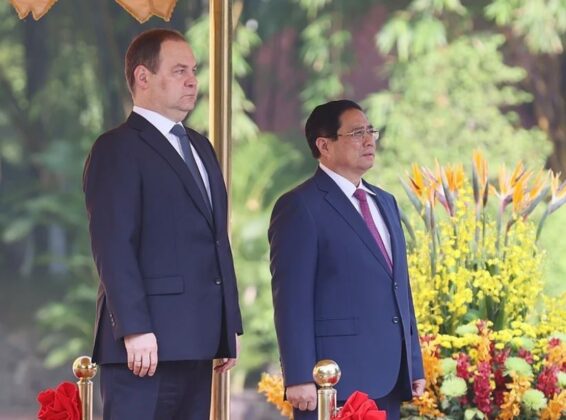 7 min 21 566x420 - Thủ tướng Phạm Minh Chính đón và hội đàm với Thủ tướng Belarus