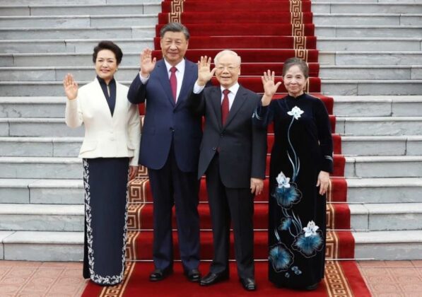 7 min 35 597x420 - Lễ đón Tổng Bí thư, Chủ tịch nước Trung Quốc thăm cấp Nhà nước tới Việt Nam