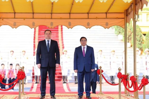 8 min 16 629x420 - Thủ tướng Phạm Minh Chính đón và hội đàm với Thủ tướng Belarus