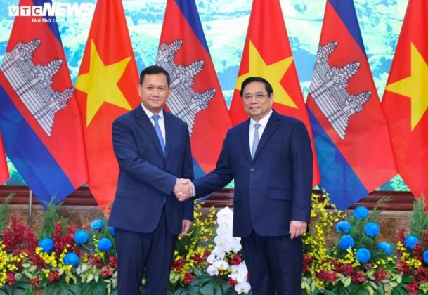 8 min 24 609x420 - Thủ tướng Phạm Minh Chính chủ trì lễ đón và hội đàm với Thủ tướng Campuchia