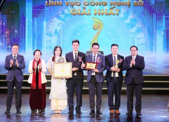 8 min 43 583x420 - Thủ tướng Phạm Minh Chính dự Lễ trao Giải thưởng Nhân tài Đất Việt năm 2023