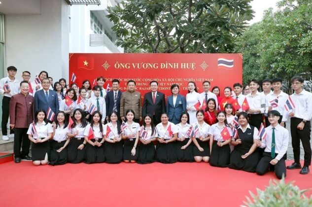 9 min 14 633x420 - Hoạt động của Chủ tịch Quốc hội Vương Đình Huệ tại Thái Lan ngày 9/12