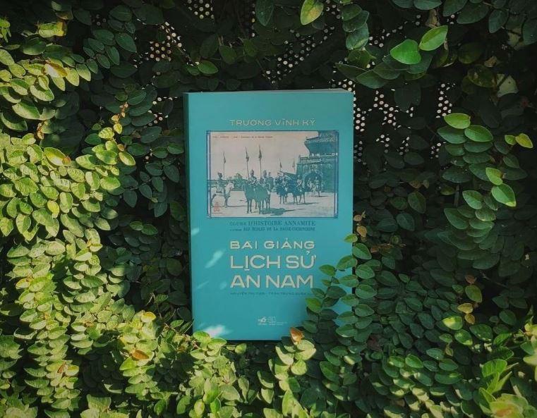 Bia sach Bai giang lich su An Nam min - Công trình đặc biệt về lịch sử An Nam của Trương Vĩnh Ký - Tác giả: Minh Anh