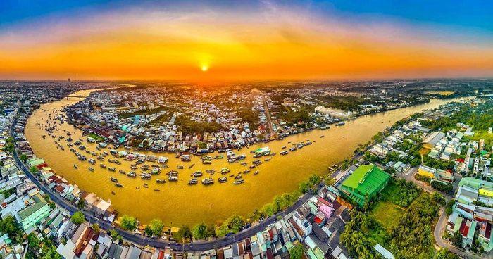 Cho noi Cai Rang - Phát triển kinh tế vùng Đồng bằng sông Cửu Long: Thu hút đầu tư thông qua liên kết vùng